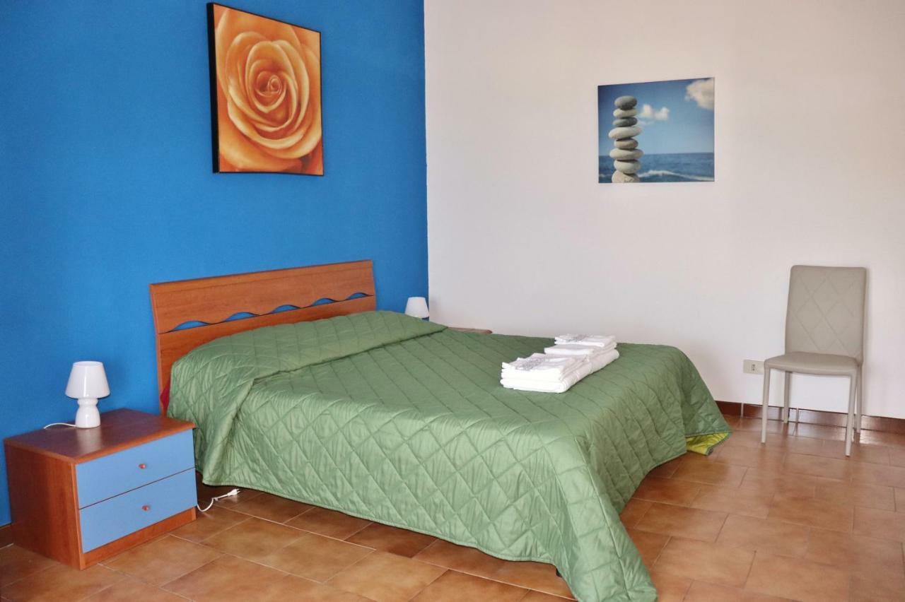 B&B Nettuno Beach Milazzo Habitación foto
